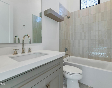 4147 E Clarendon Avenue - Photo Thumbnail 19