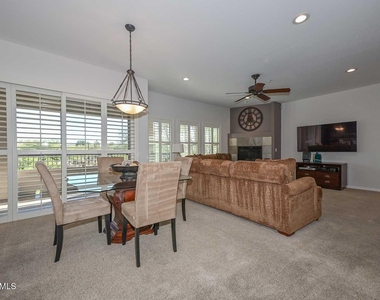 33550 N Dove Lakes Drive - Photo Thumbnail 8