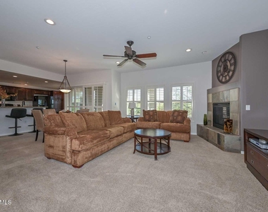 33550 N Dove Lakes Drive - Photo Thumbnail 7