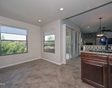 33550 N Dove Lakes Drive - Photo Thumbnail 13