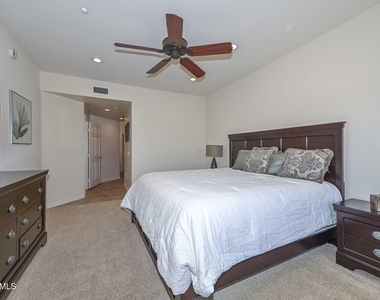 33550 N Dove Lakes Drive - Photo Thumbnail 18