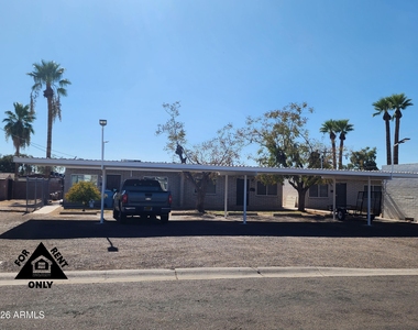 2001 W Turney Avenue - Photo Thumbnail 9