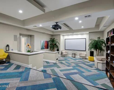1033 N Parkside Drive - Photo Thumbnail 4