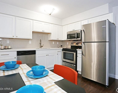 3101 N 32nd Street - Photo Thumbnail 4