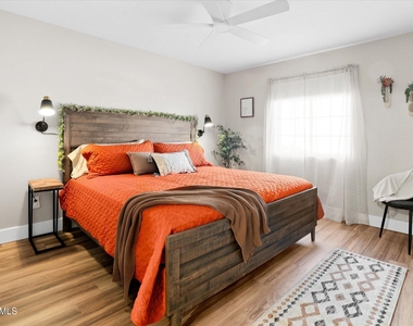 533 W Guadalupe Road - Photo Thumbnail 26