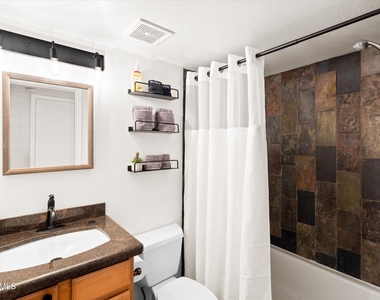 533 W Guadalupe Road - Photo Thumbnail 21