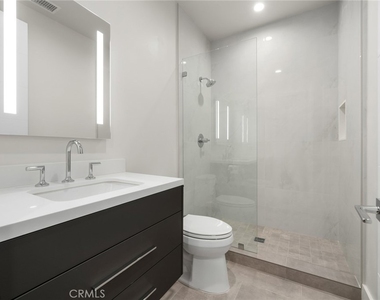 1511 Cliff Drive - Photo Thumbnail 9