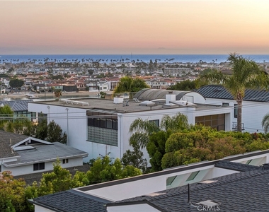 1511 Cliff Drive - Photo Thumbnail 14