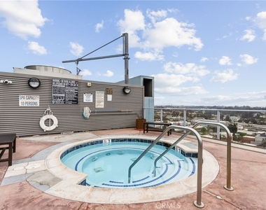 1080 Park Blvd - Photo Thumbnail 7
