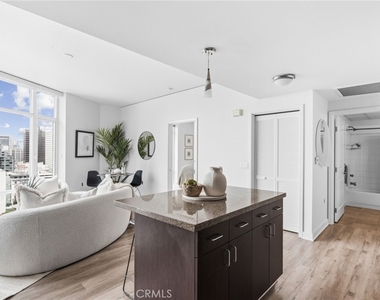 1080 Park Blvd - Photo Thumbnail 11
