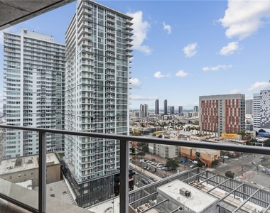 1080 Park Blvd - Photo Thumbnail 9