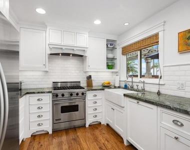 335 10th Street - Photo Thumbnail 4