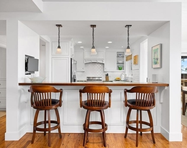 335 10th Street - Photo Thumbnail 3