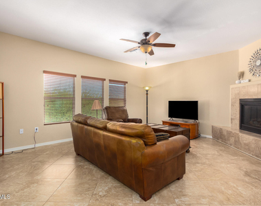 33575 N Dove Lakes Drive - Photo Thumbnail 8