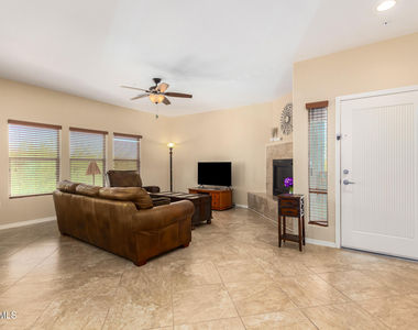 33575 N Dove Lakes Drive - Photo Thumbnail 5