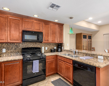 33575 N Dove Lakes Drive - Photo Thumbnail 13