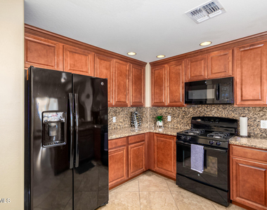 33575 N Dove Lakes Drive - Photo Thumbnail 11