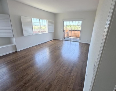 590 Terrace Avenue - Photo Thumbnail 1