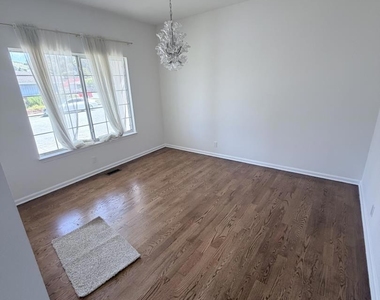 590 Terrace Avenue - Photo Thumbnail 5