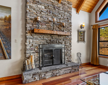 8950 W Antoinette Way - Photo Thumbnail 10