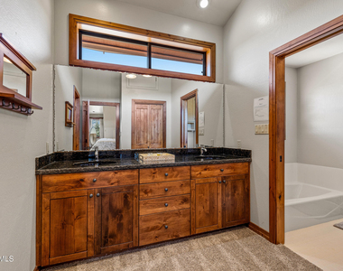 8950 W Antoinette Way - Photo Thumbnail 156