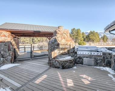 8950 W Antoinette Way - Photo Thumbnail 158