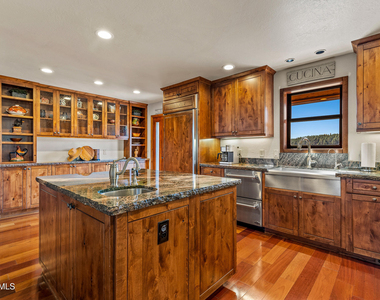 8950 W Antoinette Way - Photo Thumbnail 130