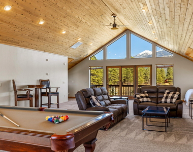 8950 W Antoinette Way - Photo Thumbnail 16