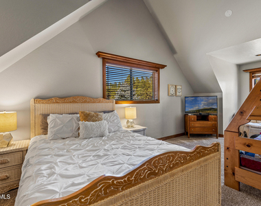 8950 W Antoinette Way - Photo Thumbnail 147