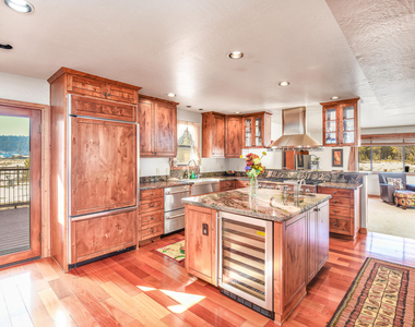 8950 W Antoinette Way - Photo Thumbnail 40