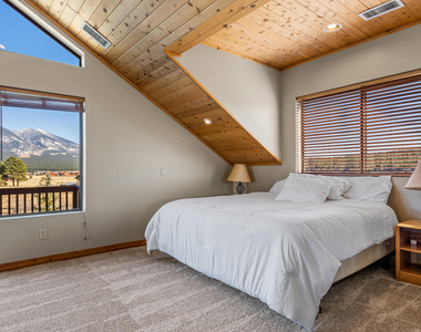 8950 W Antoinette Way - Photo Thumbnail 19