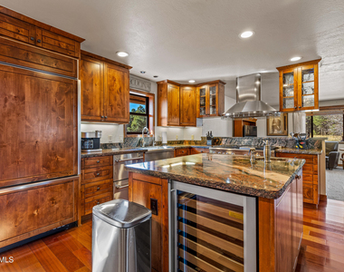 8950 W Antoinette Way - Photo Thumbnail 132
