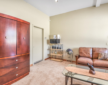 8950 W Antoinette Way - Photo Thumbnail 68