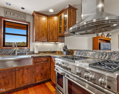 8950 W Antoinette Way - Photo Thumbnail 129