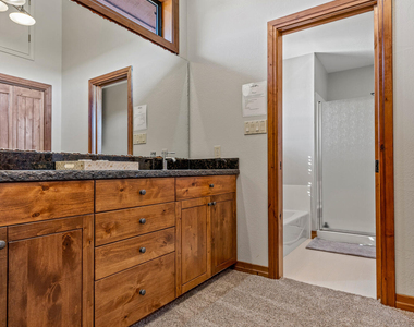 8950 W Antoinette Way - Photo Thumbnail 27