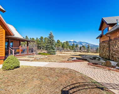 8950 W Antoinette Way - Photo Thumbnail 15