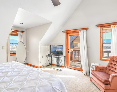 8950 W Antoinette Way - Photo Thumbnail 46