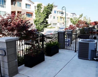 326 Agustin Narvaez Street - Photo Thumbnail 12