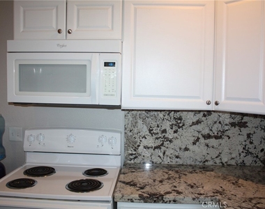 507 W State Street - Photo Thumbnail 17