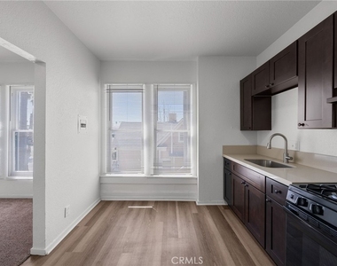 927 Orange Street - Photo Thumbnail 6