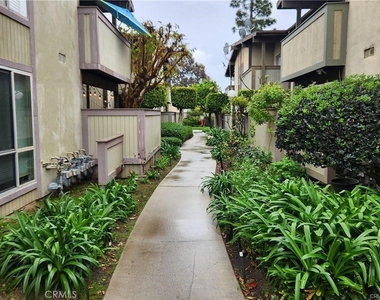 23314 Sesame Street - Photo Thumbnail 6