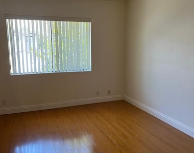 396 W Dryden Street - Photo Thumbnail 3