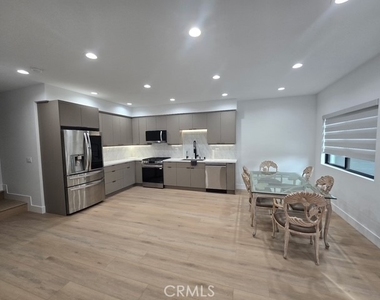 8613 Oakdale Avenue - Photo Thumbnail 1