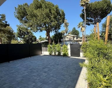 8613 Oakdale Avenue - Photo Thumbnail 21