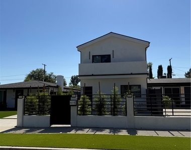 8613 Oakdale Avenue - Photo Thumbnail 23