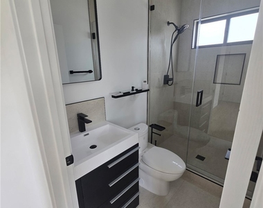 8613 Oakdale Avenue - Photo Thumbnail 4