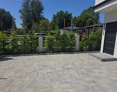 8613 Oakdale Avenue - Photo Thumbnail 10