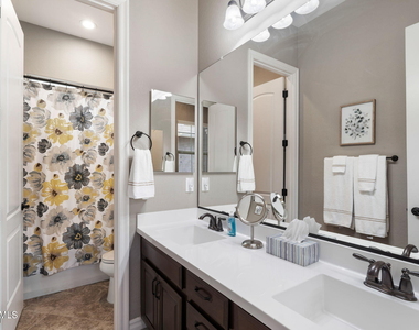 20416 E Raven Drive - Photo Thumbnail 36