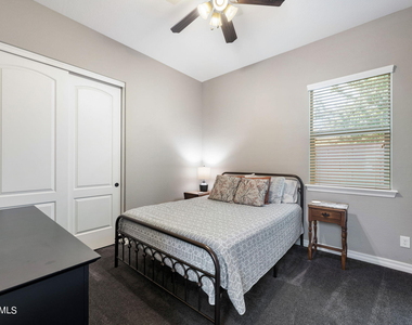 20416 E Raven Drive - Photo Thumbnail 34