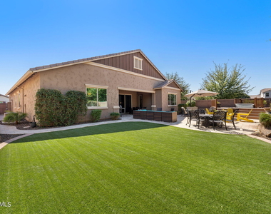 20416 E Raven Drive - Photo Thumbnail 15